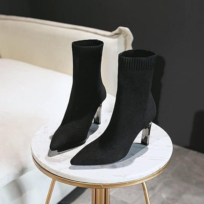 Elegante Women's All-Season Healed Boots