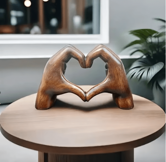 Vinthentic Handmade Premium Wooden Heart Statue
