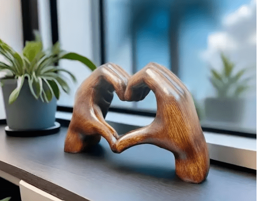 Vinthentic Handmade Premium Wooden Heart Statue